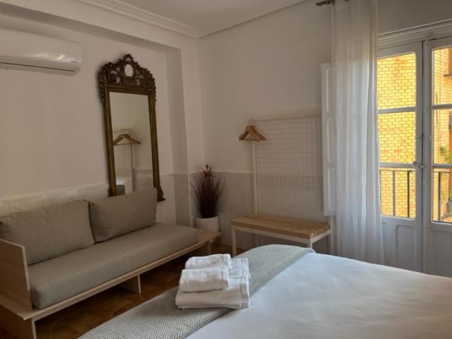 Apartamentos Toledo Casa Galeria De Los Aljibes ภายนอก รูปภาพ